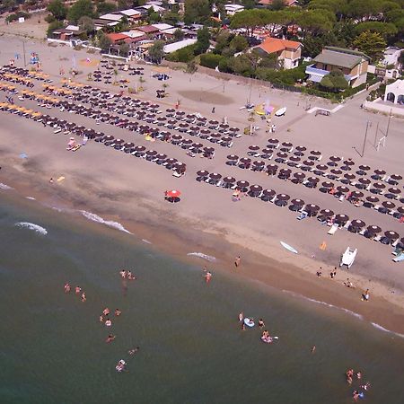 Hotel Anna Терачина Екстериор снимка