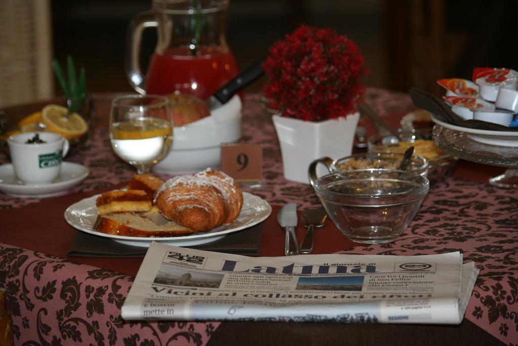 Hotel Anna Терачина Екстериор снимка