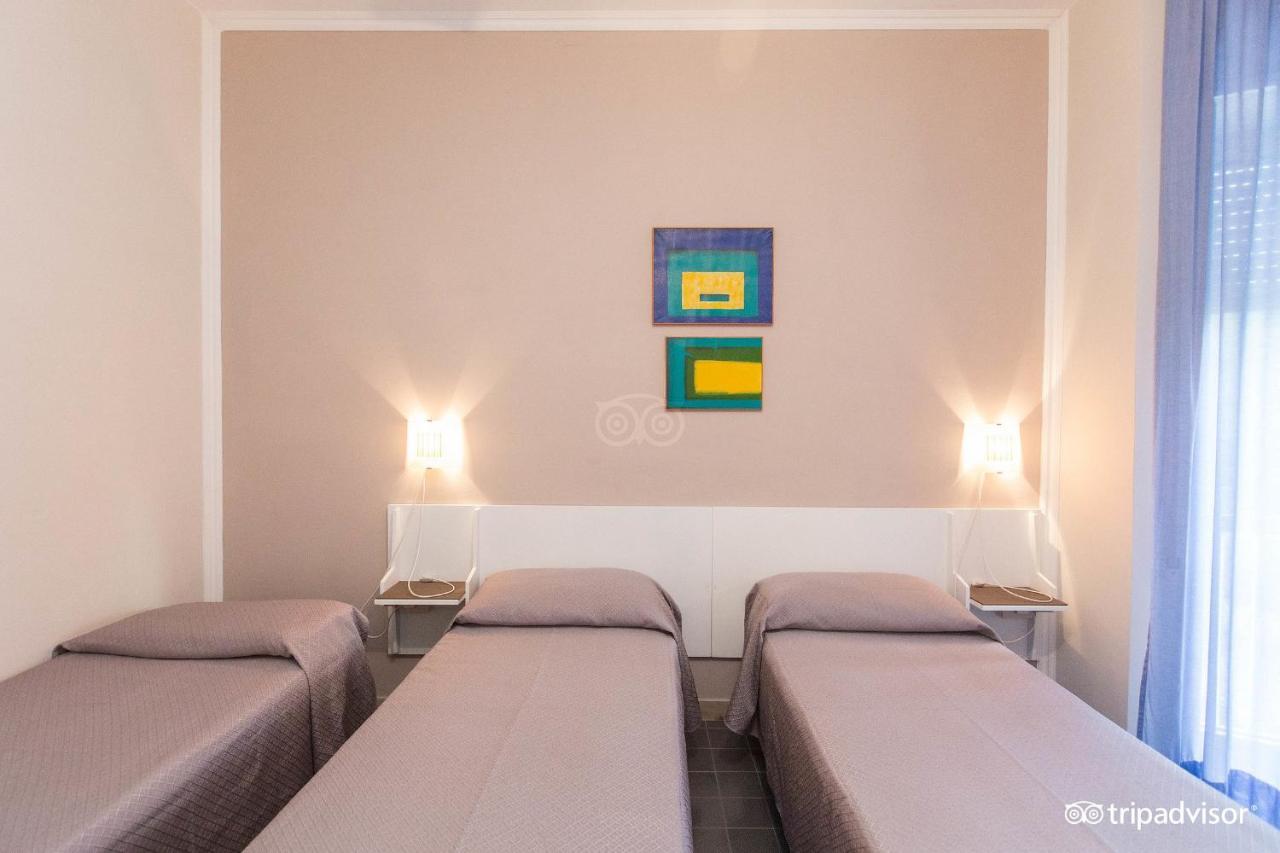 Hotel Anna Терачина Екстериор снимка