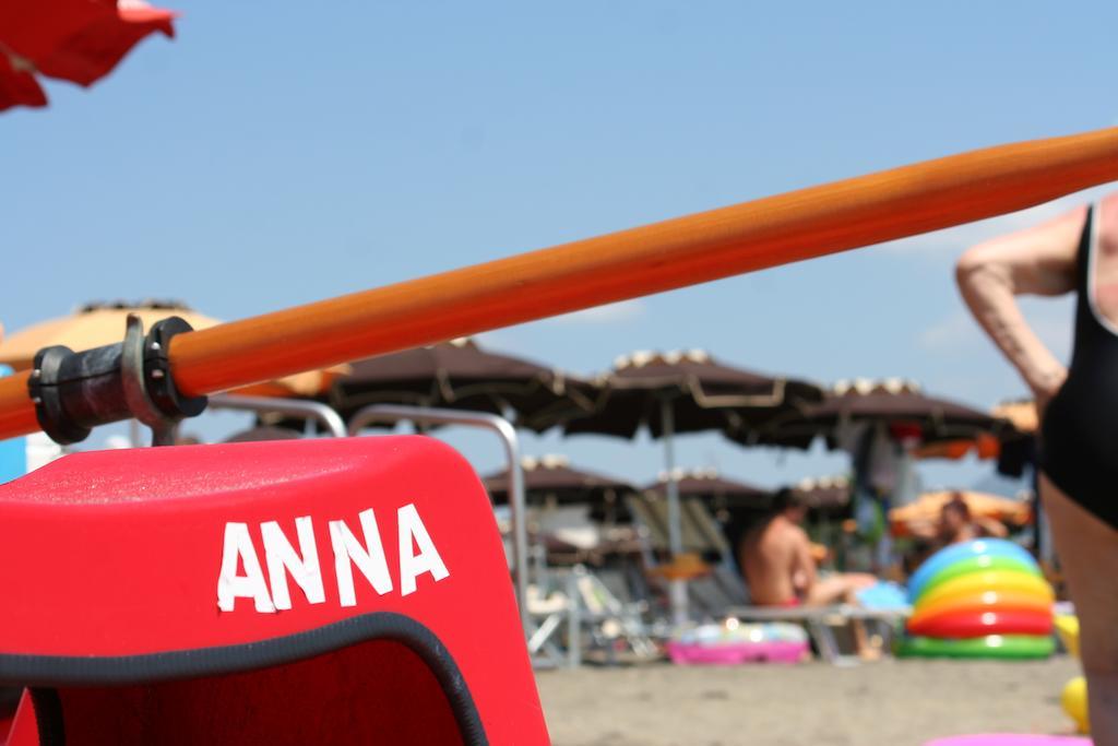 Hotel Anna Терачина Екстериор снимка