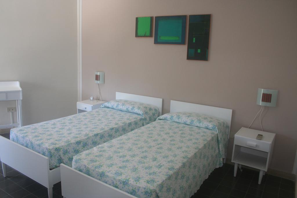 Hotel Anna Терачина Стая снимка